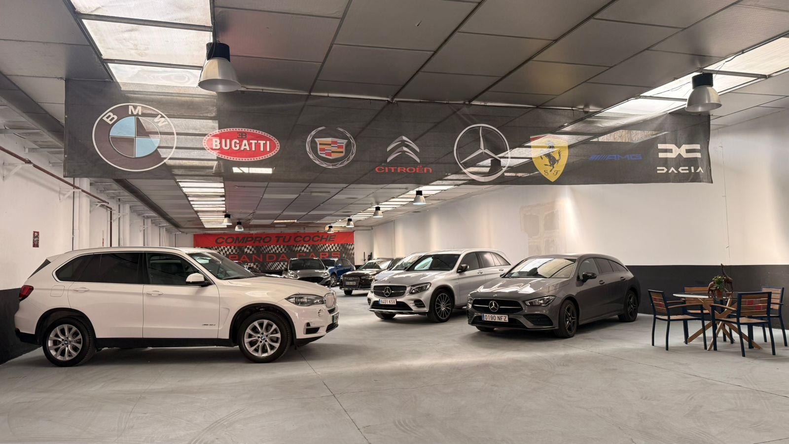 Vista panorámica del concesionario Panda Cars en Torrejón de Ardoz